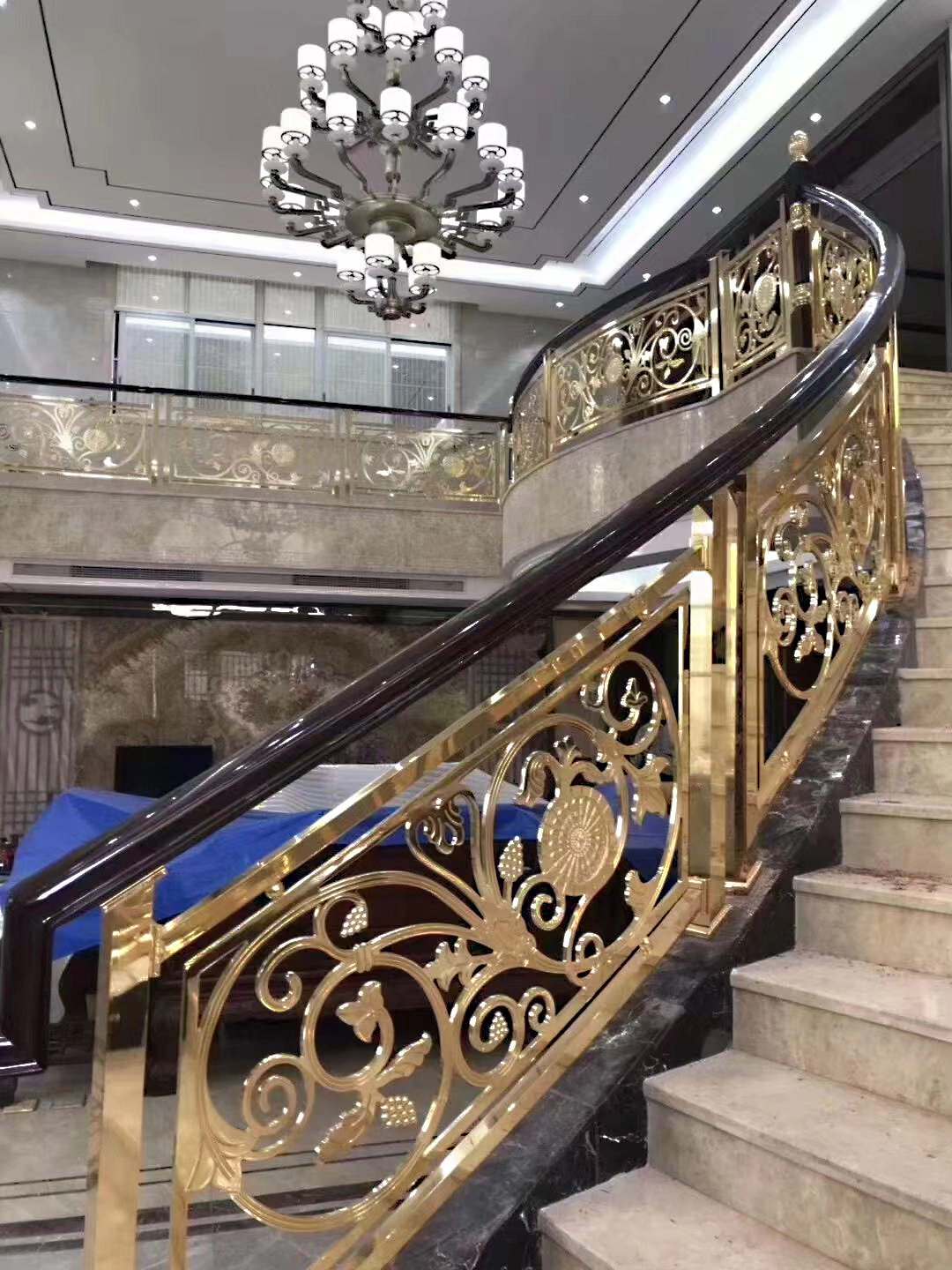 On-Site Production and Installation of Villa Spiral Staircase Railings: Craftsmanship Meets Excellence